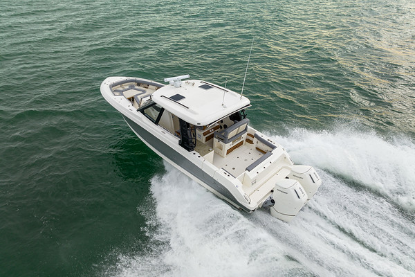 Boston Whaler 380 Realm фото 1.5