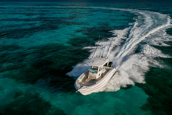 Boston Whaler 250 Outrage фото 2.2