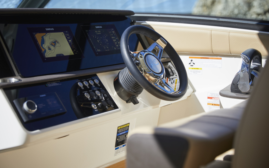 Sea Ray  Sundancer 320 - 2020 фото 1.6