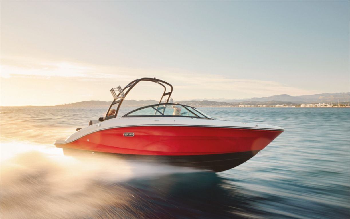 Sea Ray 210 SPX доступен к доставке