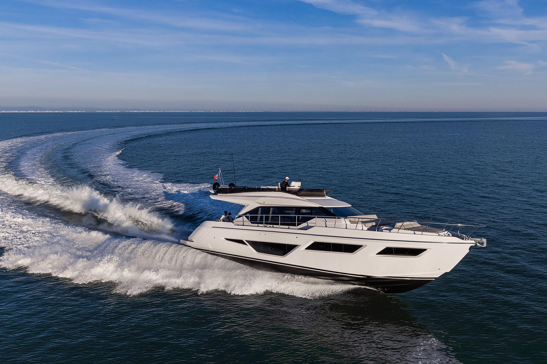 Яхта Ferretti Yachts 580: комфорт и функциональность