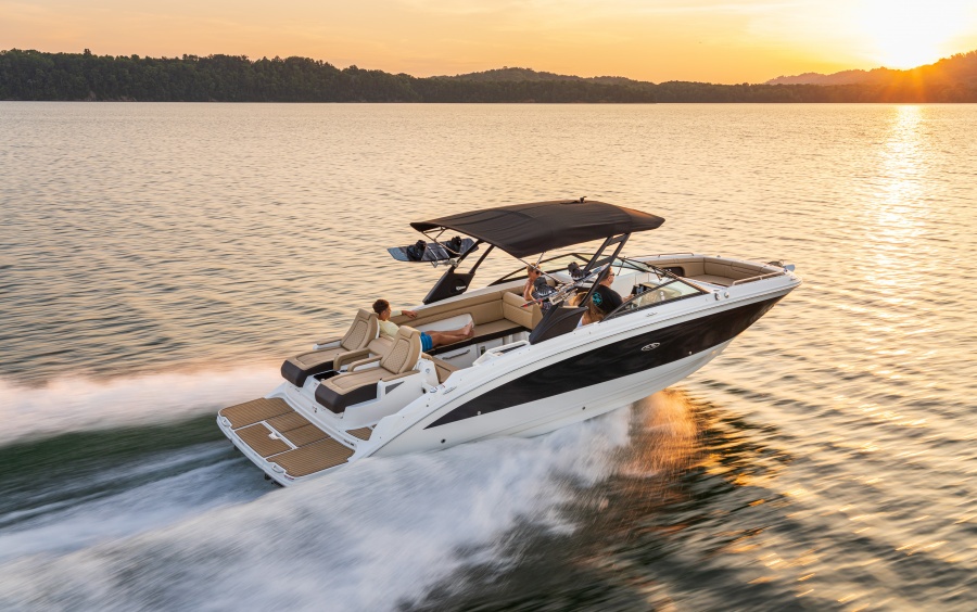 Sea Ray SDX 290: комфорт в динамике