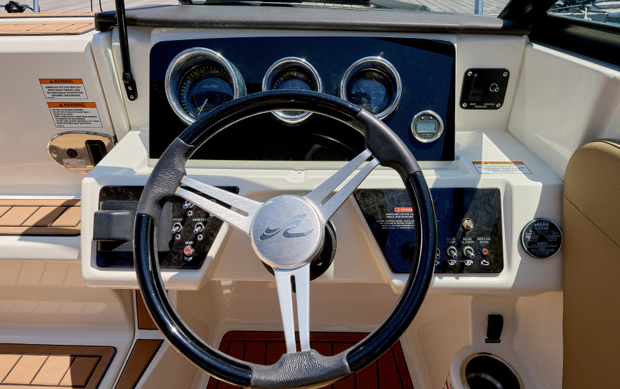 Sea Ray  230 SunSport - 2021 фото 1.6