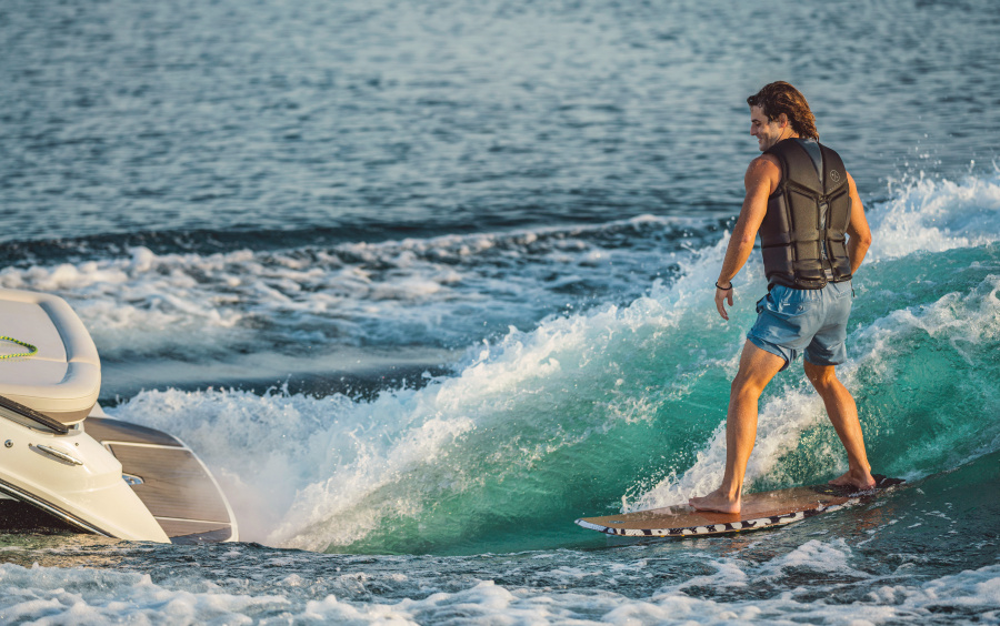 Sea Ray SLX 260-Surf фото 1.3