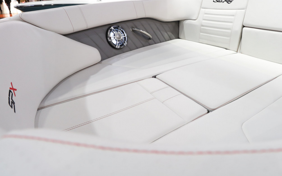 Sea Ray 230 SPX/488 фото 1.2