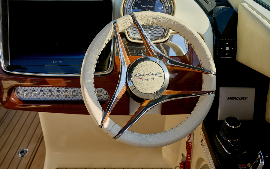 Chris-Craft Launch 31 GT - Доступен в Черногории фото 2.7