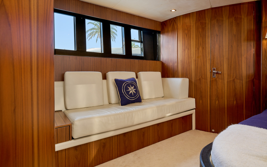 Fairline Squadron 78 - 2012 фото 2.31
