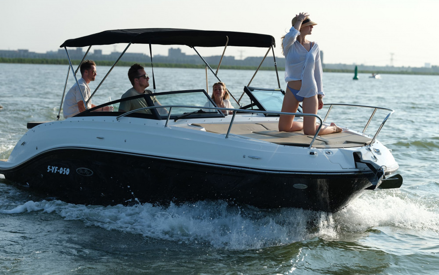 Sea Ray 230 SunSport/9381 фото 1.2