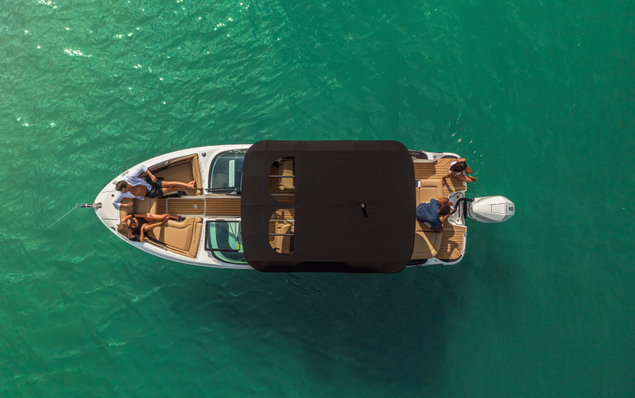 Sea Ray SLX 260 OB фото 1.2
