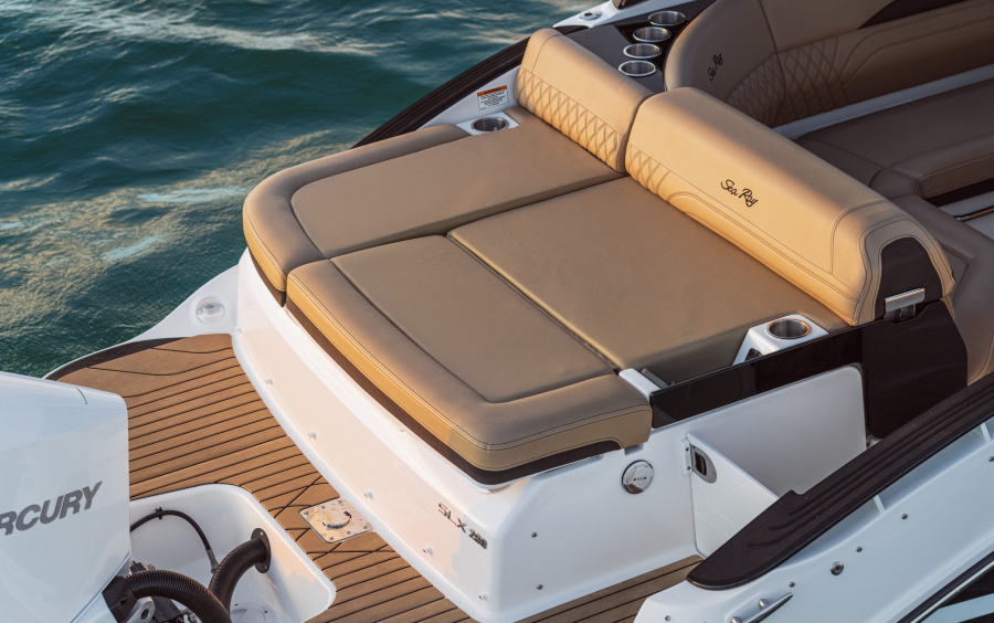 Sea Ray SLX 260 OB фото 1.5