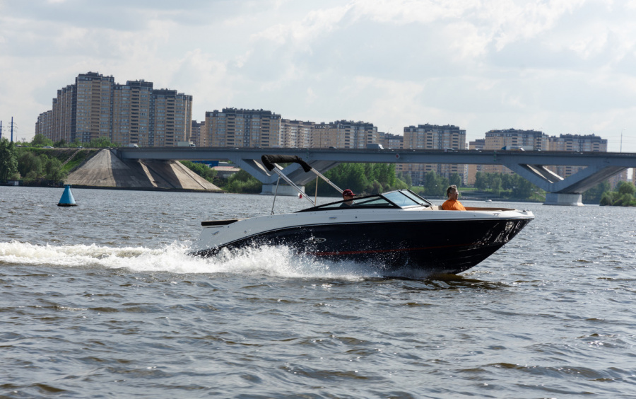 Sea Ray 230 SPX/488 фото 1.11