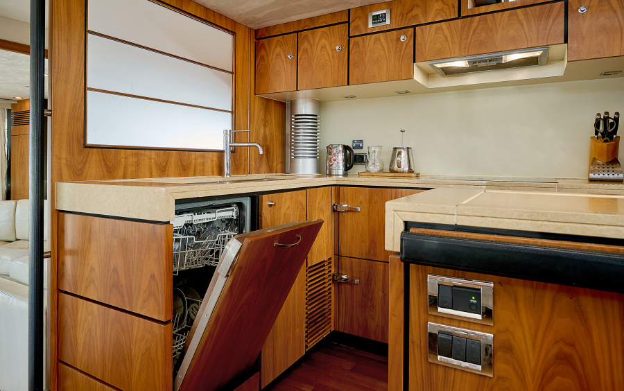 Fairline Squadron 78 - 2012 фото 2.11