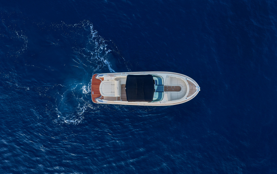 Chris-Craft Launch 31 GT - Доступен в Черногории фото 1.5