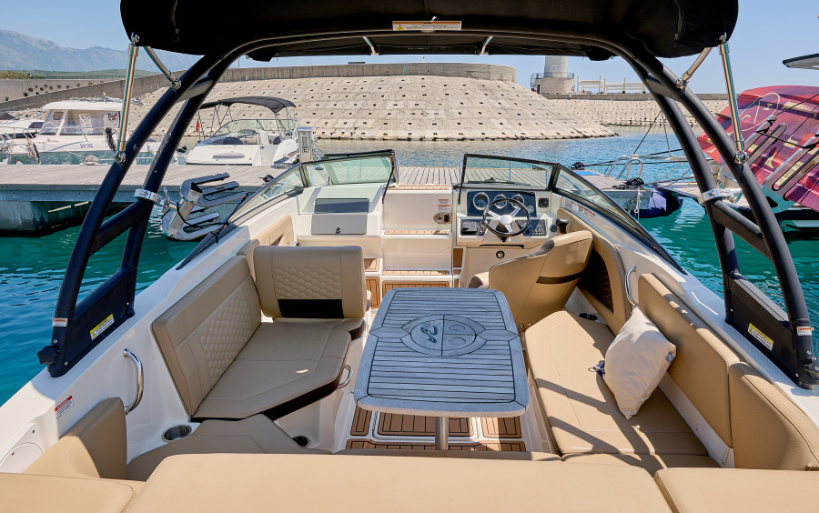 Sea Ray  230 SunSport - 2021 фото 1.11