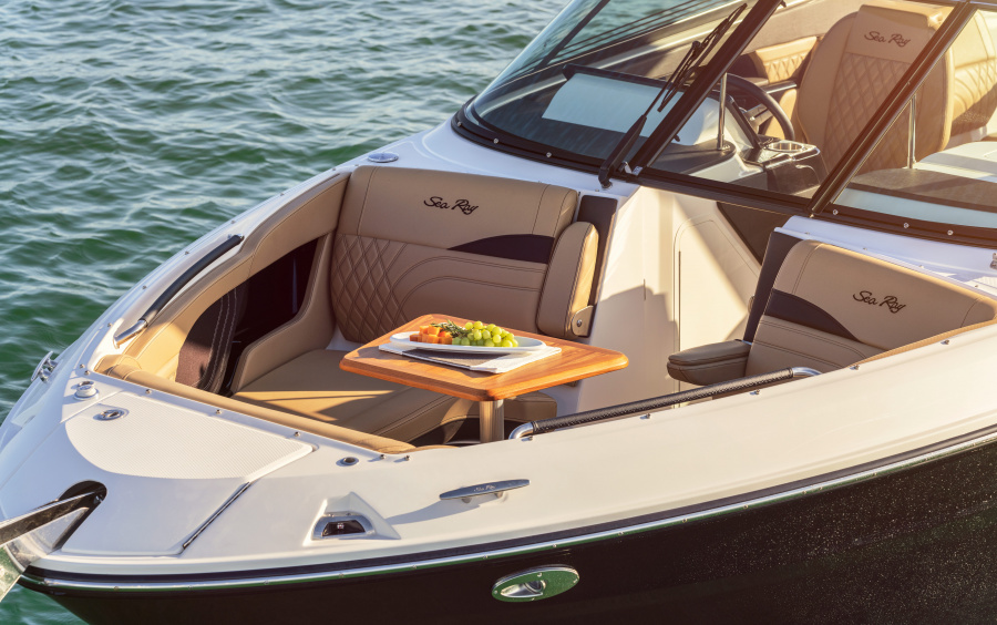 Sea Ray SLX 260-Surf фото 1.5