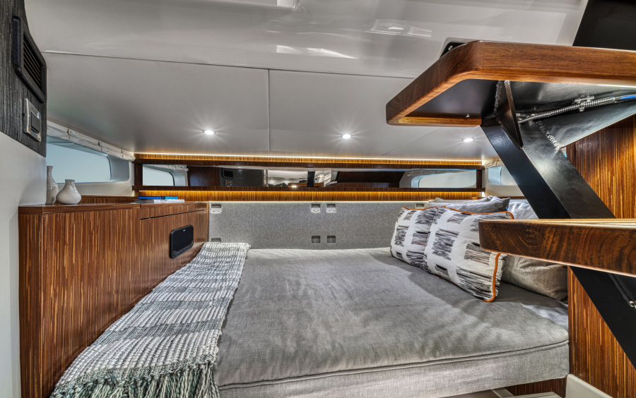 Sea Ray SUNDANCER 370 фото 1.5