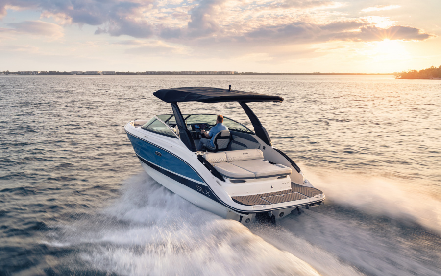 Sea Ray SLX 260 фото 1.2