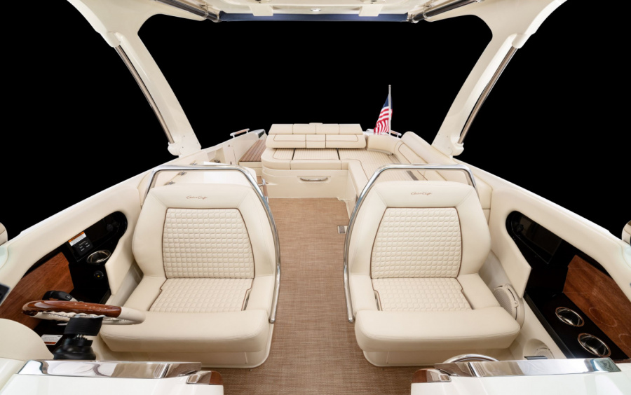 Chris-Craft Launch 31 GT SURF фото 2.6