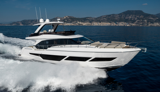 Ferretti Yachts 670