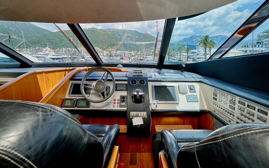 Fairline Squadron 78 - 2012 фото 2.14
