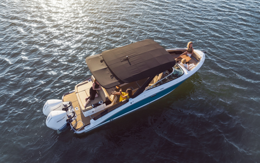 Sea Ray SLX 280 OB фото 1.6