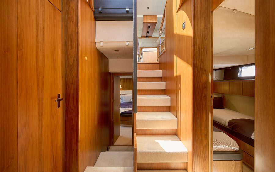 Fairline Squadron 78 - 2012 фото 2.17