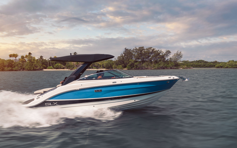 Sea Ray SLX 260 фото 1.4