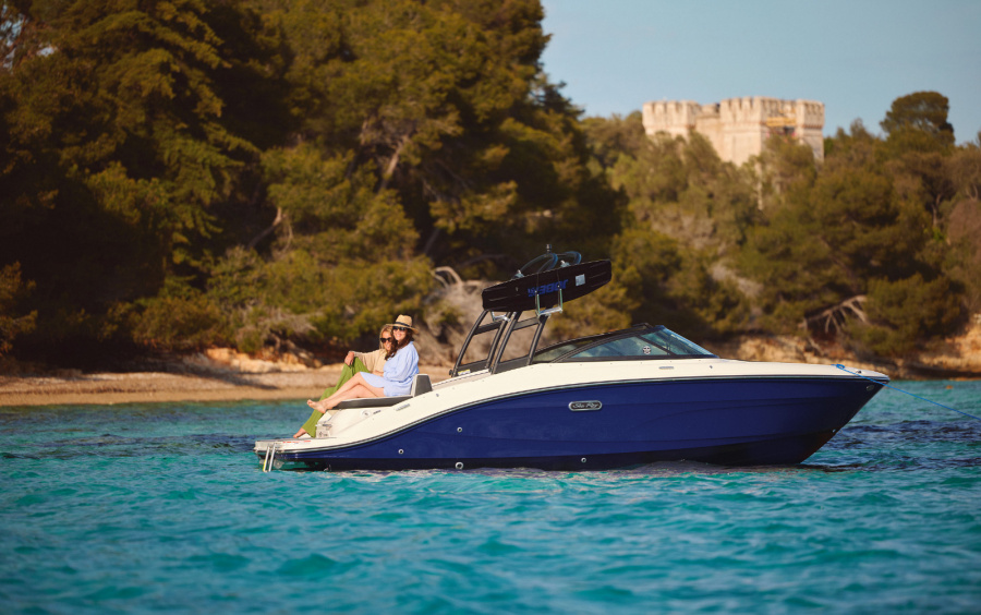 Sea Ray 210 SPX/570 фото 1.2