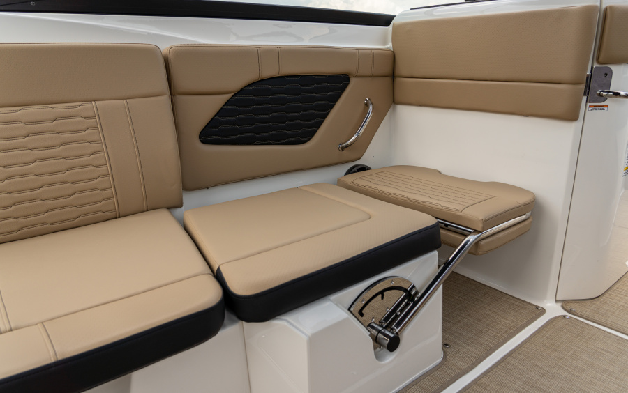 Sea Ray 230 SPX/488 фото 1.7