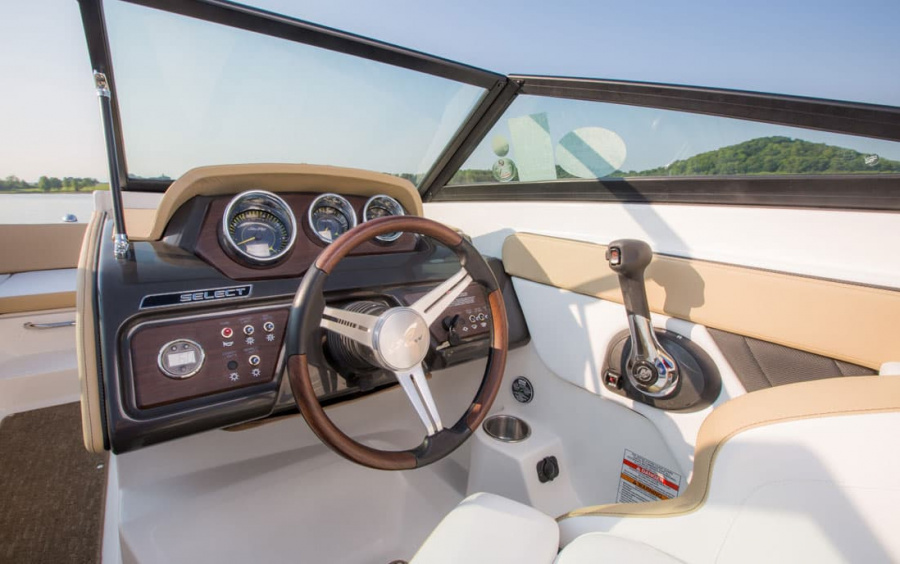 Sea Ray 210 SPX фото 2.1
