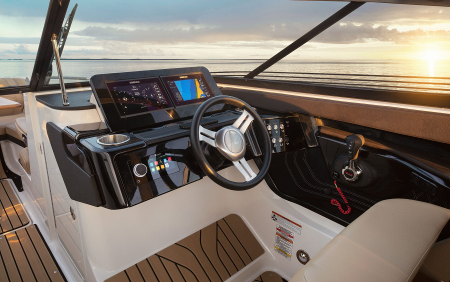 Sea Ray SLX 260 OB фото 1.4