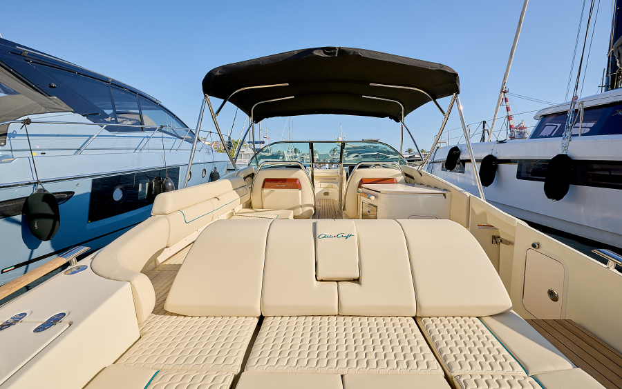 Chris-Craft Launch 31 GT - Доступен в Черногории фото 2.2