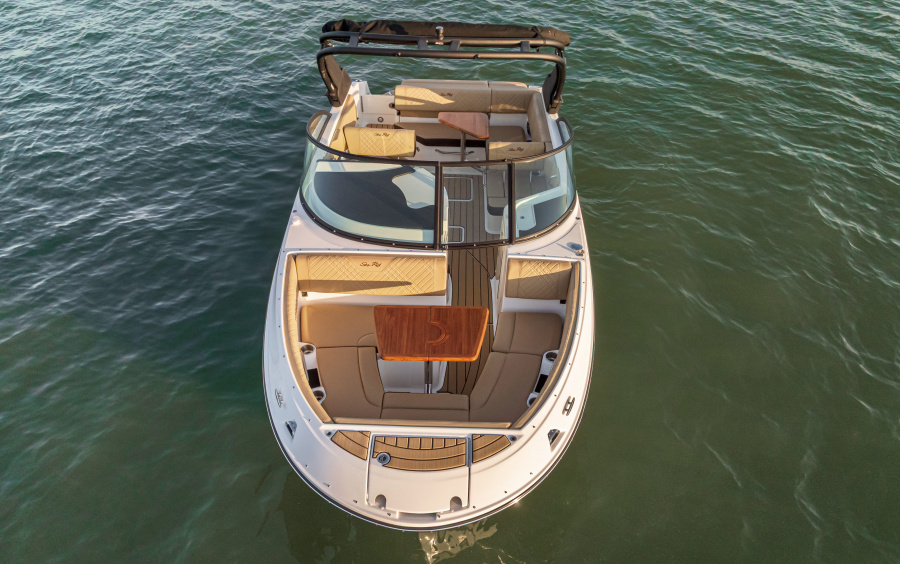 Sea Ray  230 SDX фото 1.9