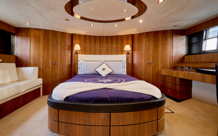 Fairline Squadron 78 - 2012 фото 2.29