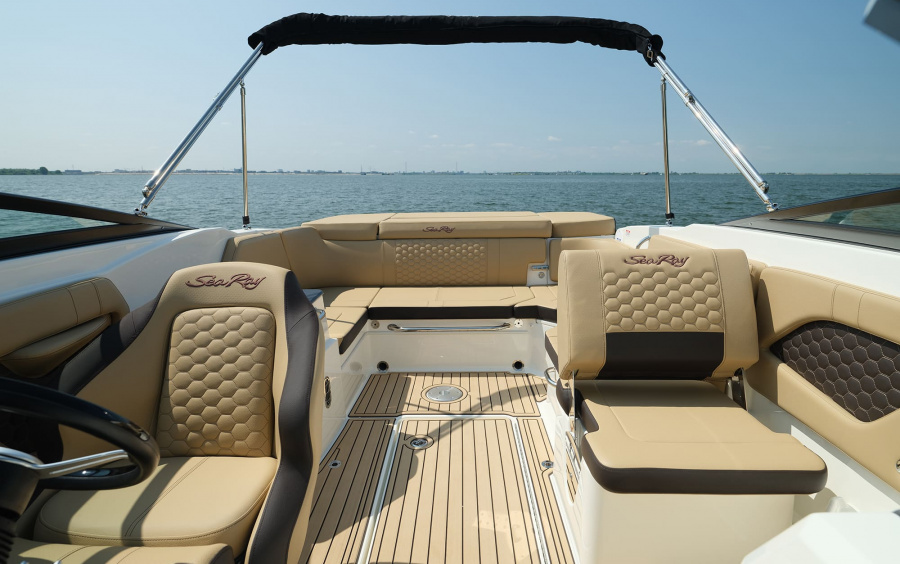 Sea Ray 230 SunSport/9381 фото 1.8