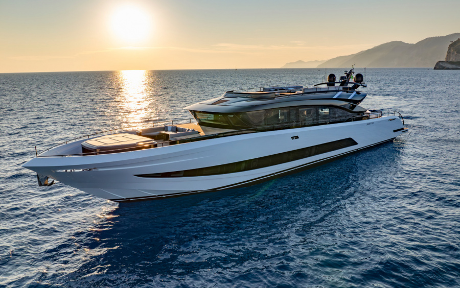 AB YACHTS 110 фото 1.7
