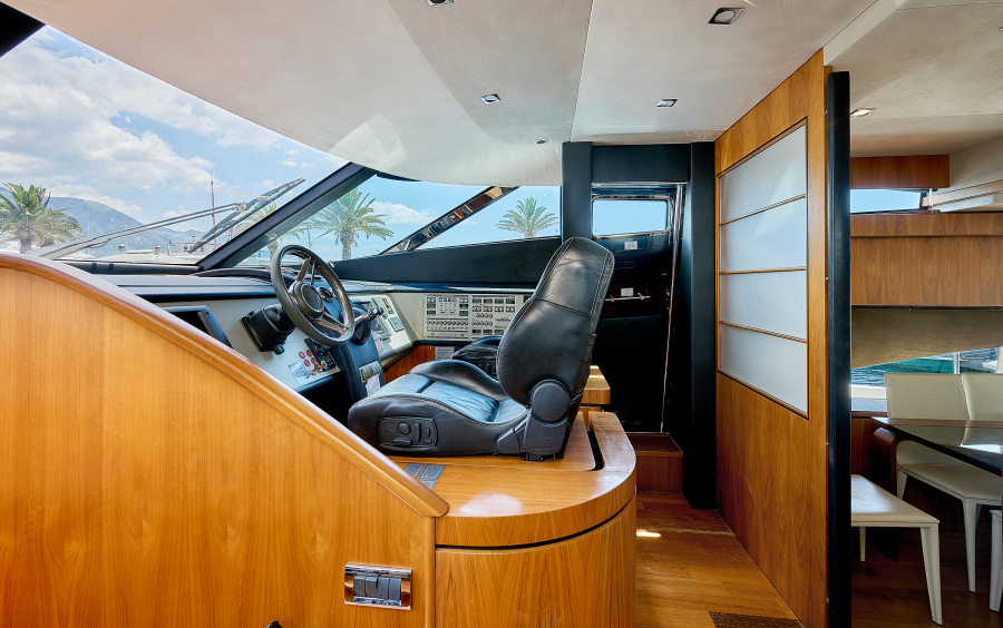 Fairline Squadron 78 - 2012 фото 2.13