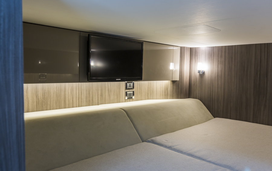 Sea Ray  SLX 400 фото 1.6